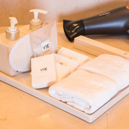 Vie Hotel Bangkok - Mgallery Collection Exterior photo VIE amenities