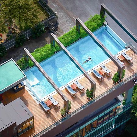 Vie Hotel Bangkok - Mgallery Collection Exterior photo The rooftop pool at the hotel