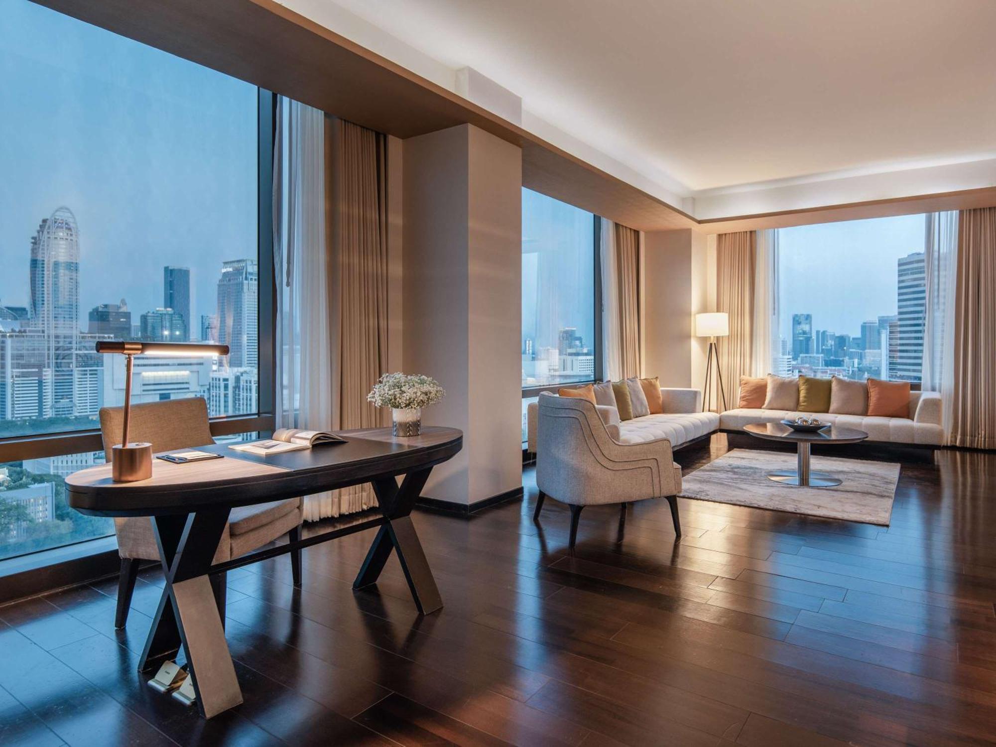 Vie Hotel Bangkok - Mgallery Collection Exterior photo A suite at the hotel
