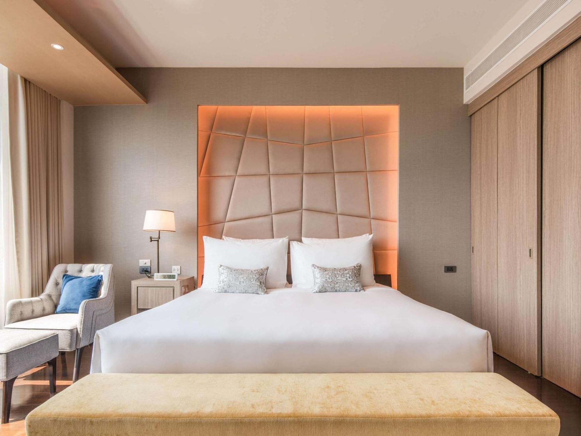 Vie Hotel Bangkok - Mgallery Collection Exterior photo Deluxe Suite