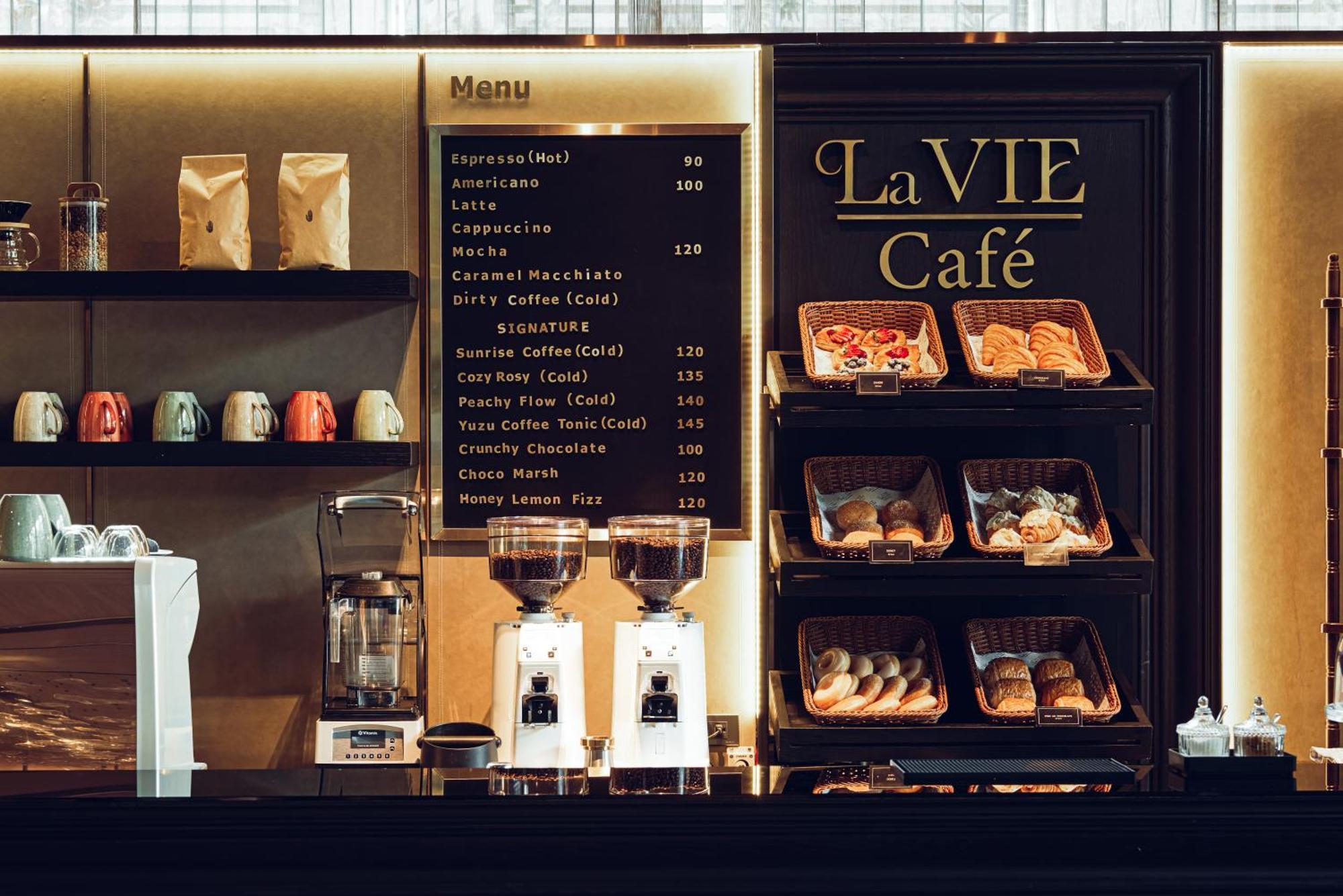 Vie Hotel Bangkok - Mgallery Collection Exterior photo LaVie Café